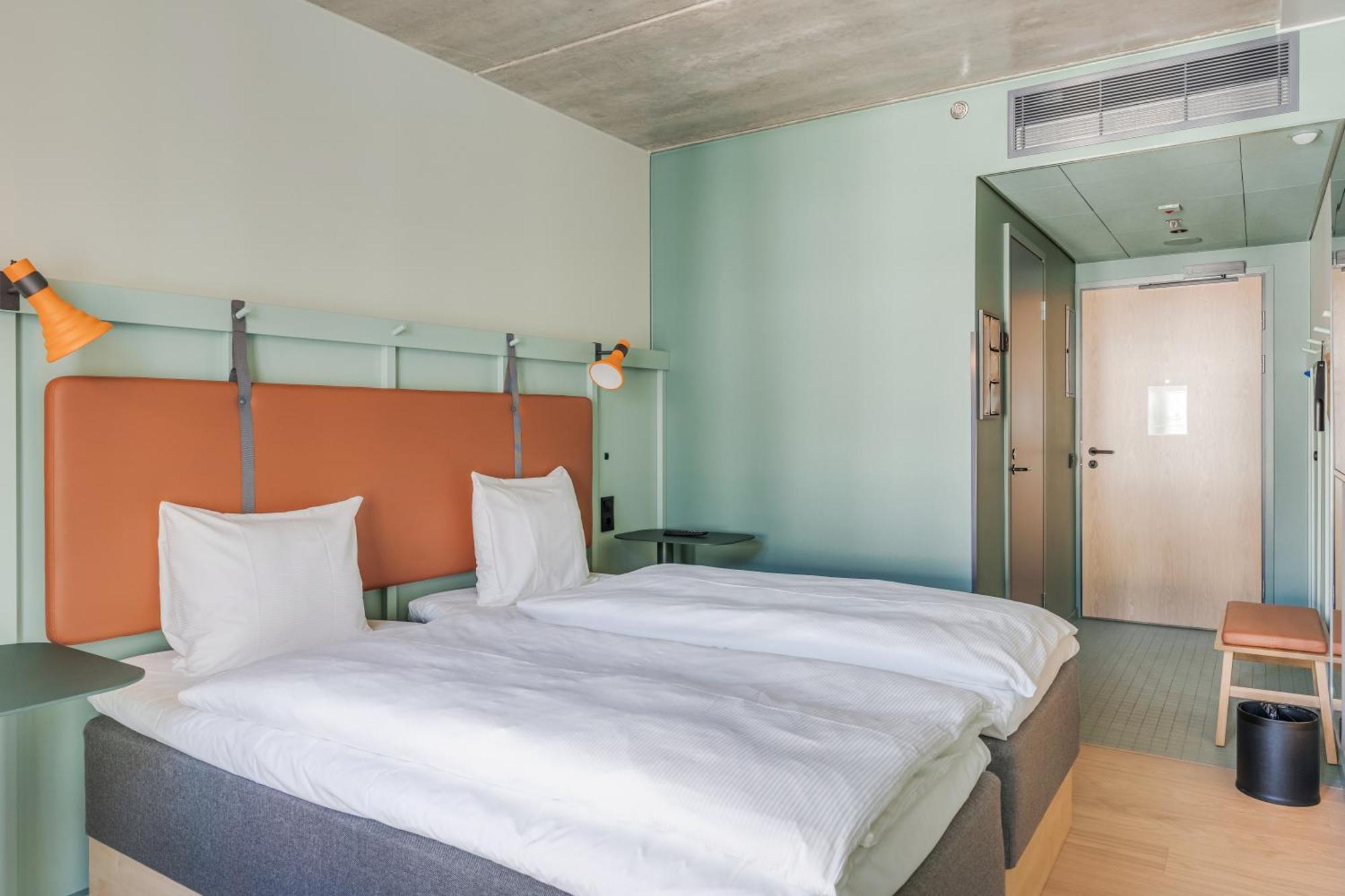 Comfort Helsinki Airport Hotel 3*