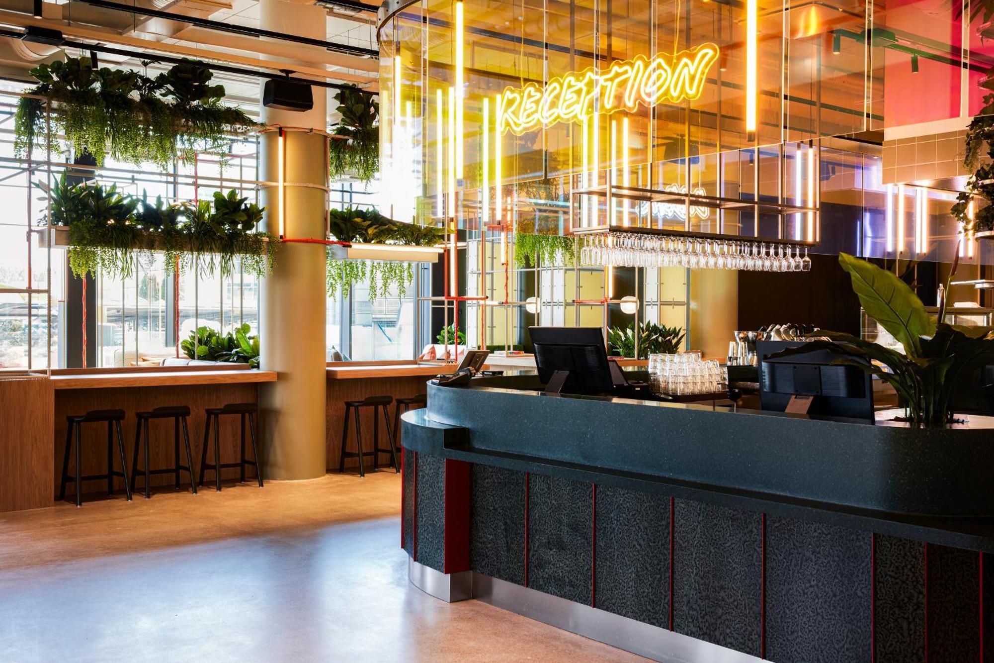 Comfort Helsinki Airport Hotel 3*